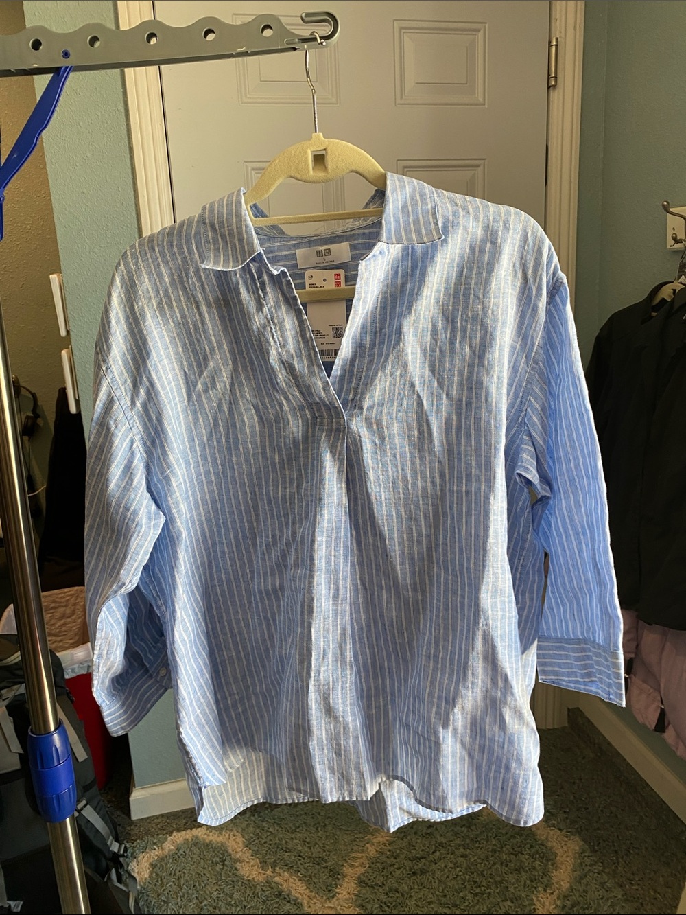 Uniqlo Light Blue and White Striped Casual Button-Down Shirt